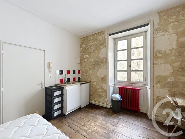 Appartement Studio &agrave; louer - 1 pi&egrave;ce - 14,90 m2 - Angouleme - 16 - POITOU-CHARENTES