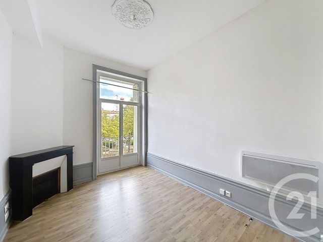 Appartement F2 &agrave; louer - 2 pi&egrave;ces - 40,40 m2 - Angouleme - 16 - POITOU-CHARENTES