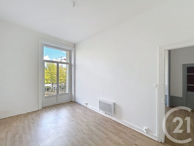 Appartement F2 &agrave; louer - 2 pi&egrave;ces - 40,40 m2 - Angouleme - 16 - POITOU-CHARENTES
