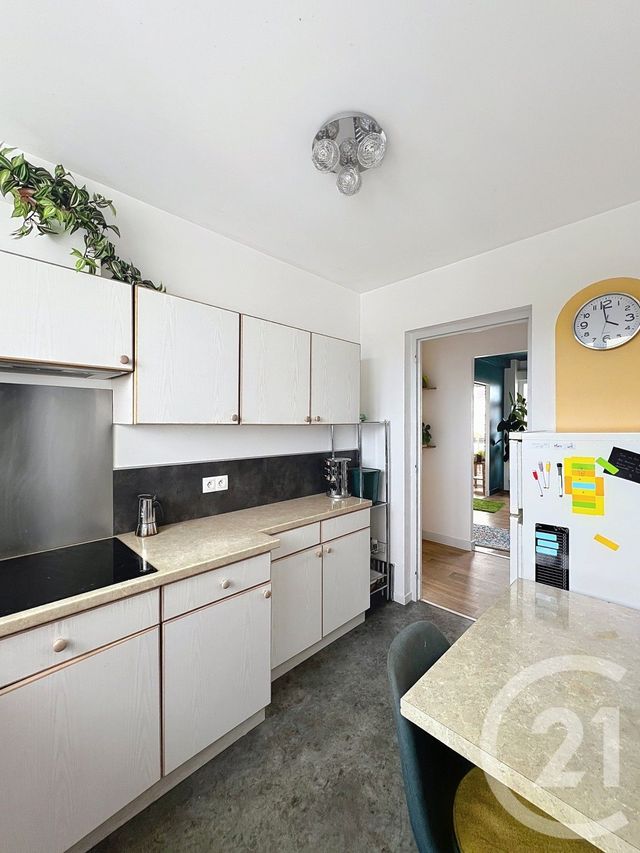 Appartement T3 &agrave; louer - 4 pi&egrave;ces - 87,02 m2 - Angouleme - 16 - POITOU-CHARENTES