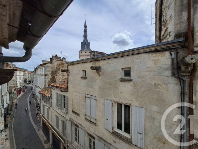 Appartement F1 bis &agrave; louer - 2 pi&egrave;ces - 28,04 m2 - Angouleme - 16 - POITOU-CHARENTES