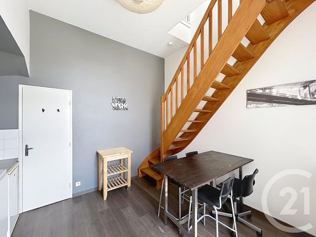 Appartement Duplex &agrave; louer - 2 pi&egrave;ces - 22,43 m2 - Angouleme - 16 - POITOU-CHARENTES