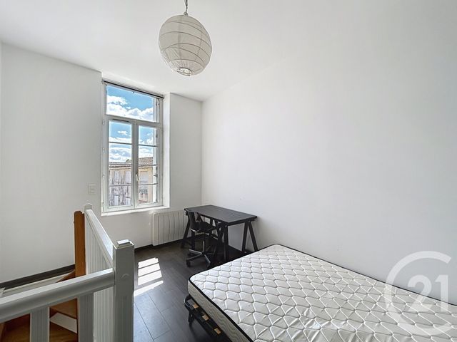 Appartement Duplex &agrave; louer - 2 pi&egrave;ces - 22,43 m2 - Angouleme - 16 - POITOU-CHARENTES