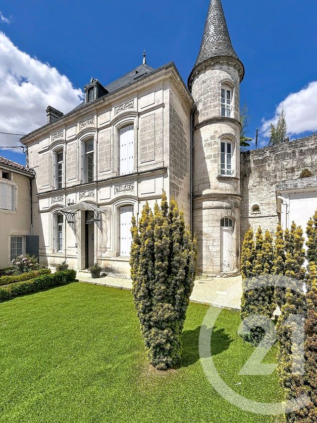 Appartement Duplex &agrave; louer - 2 pi&egrave;ces - 22,43 m2 - Angouleme - 16 - POITOU-CHARENTES
