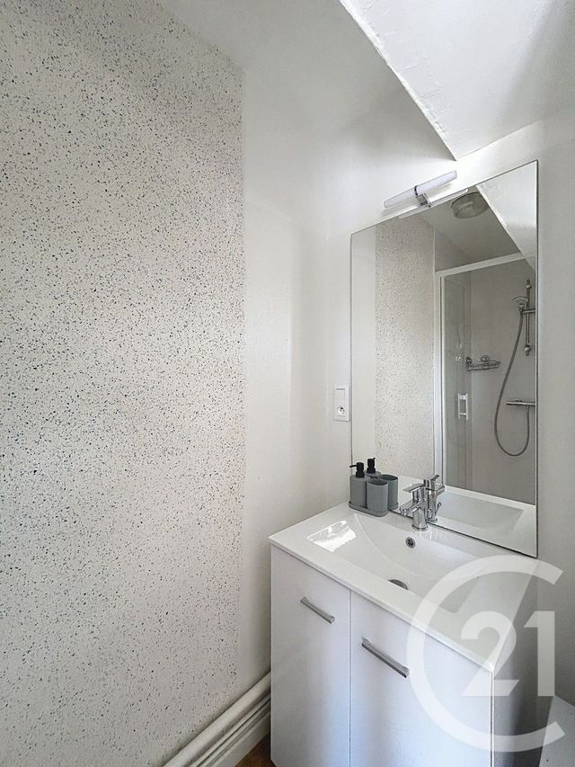Appartement F2 &agrave; louer - 2 pi&egrave;ces - 24,33 m2 - Angouleme - 16 - POITOU-CHARENTES