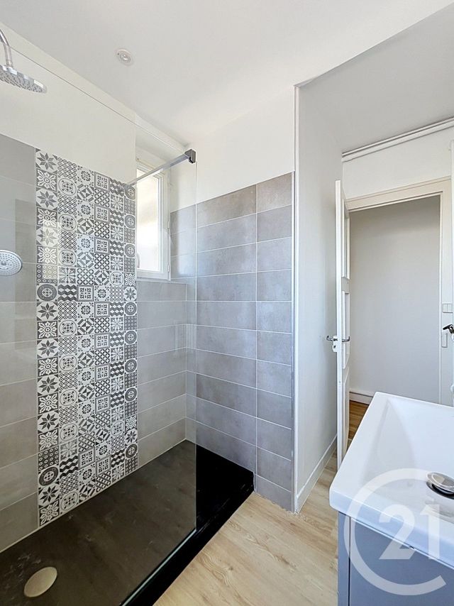 Appartement F3 &agrave; louer - 3 pi&egrave;ces - 65 m2 - Angouleme - 16 - POITOU-CHARENTES