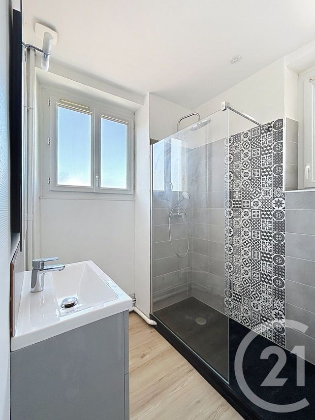 Appartement F3 &agrave; louer - 3 pi&egrave;ces - 65 m2 - Angouleme - 16 - POITOU-CHARENTES
