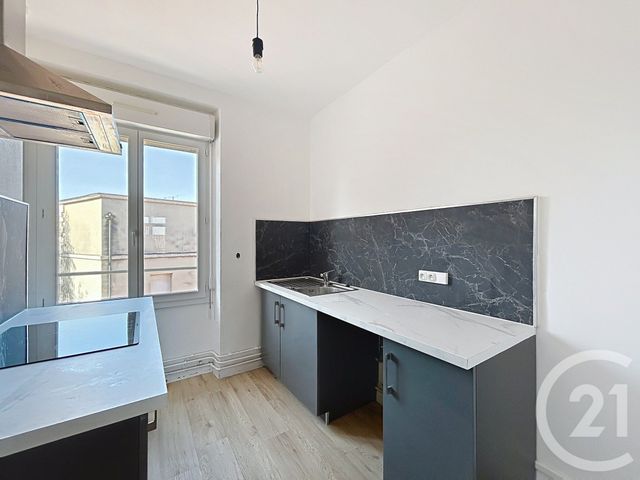 Appartement F3 &agrave; louer - 3 pi&egrave;ces - 65 m2 - Angouleme - 16 - POITOU-CHARENTES