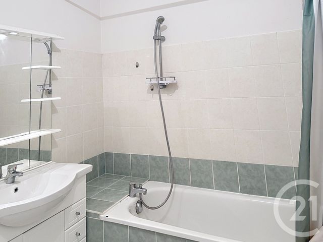 Appartement F3 &agrave; vendre - 3 pi&egrave;ces - 56,70 m2 - Angouleme - 16 - POITOU-CHARENTES
