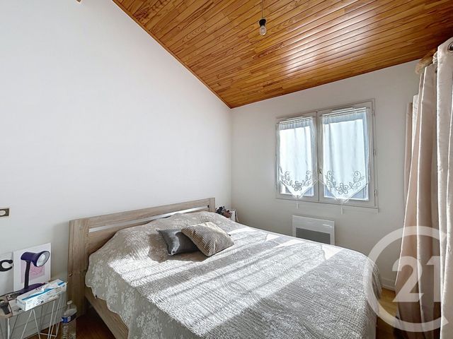 Appartement F2 &agrave; louer - 2 pi&egrave;ces - 32,01 m2 - St Michel - 16 - POITOU-CHARENTES