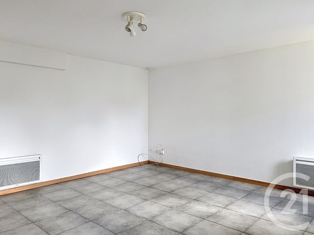 Appartement F3 &agrave; louer - 3 pi&egrave;ces - 53,51 m2 - Angouleme - 16 - POITOU-CHARENTES