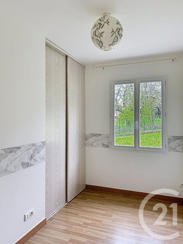 Maison &agrave; louer - 5 pi&egrave;ces - 108,56 m2 - Garat - 16 - POITOU-CHARENTES