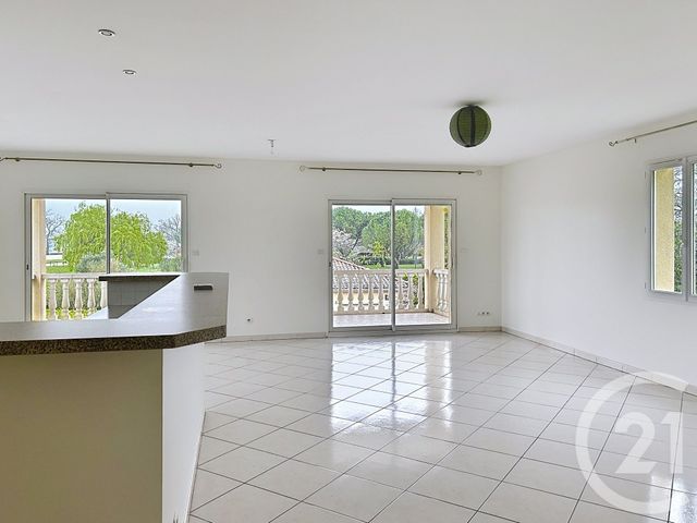 Maison &agrave; louer - 5 pi&egrave;ces - 108,56 m2 - Garat - 16 - POITOU-CHARENTES