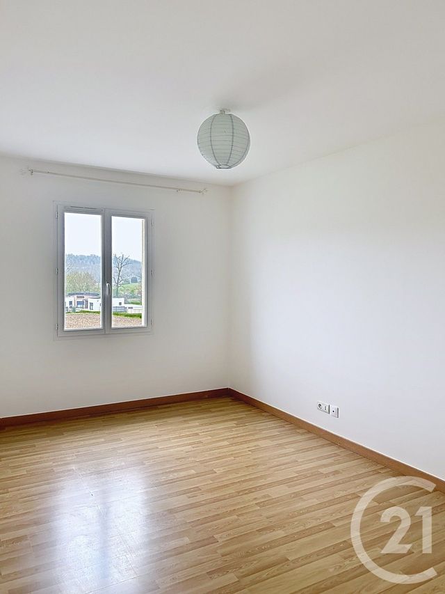 Maison &agrave; louer - 5 pi&egrave;ces - 108,56 m2 - Garat - 16 - POITOU-CHARENTES