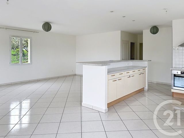 Maison &agrave; louer - 5 pi&egrave;ces - 108,56 m2 - Garat - 16 - POITOU-CHARENTES