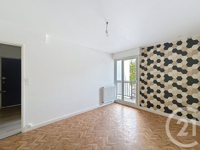 Appartement F2 &agrave; louer - 2 pi&egrave;ces - 74,35 m2 - Angouleme - 16 - POITOU-CHARENTES