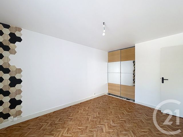 Appartement F2 &agrave; louer - 2 pi&egrave;ces - 74,35 m2 - Angouleme - 16 - POITOU-CHARENTES