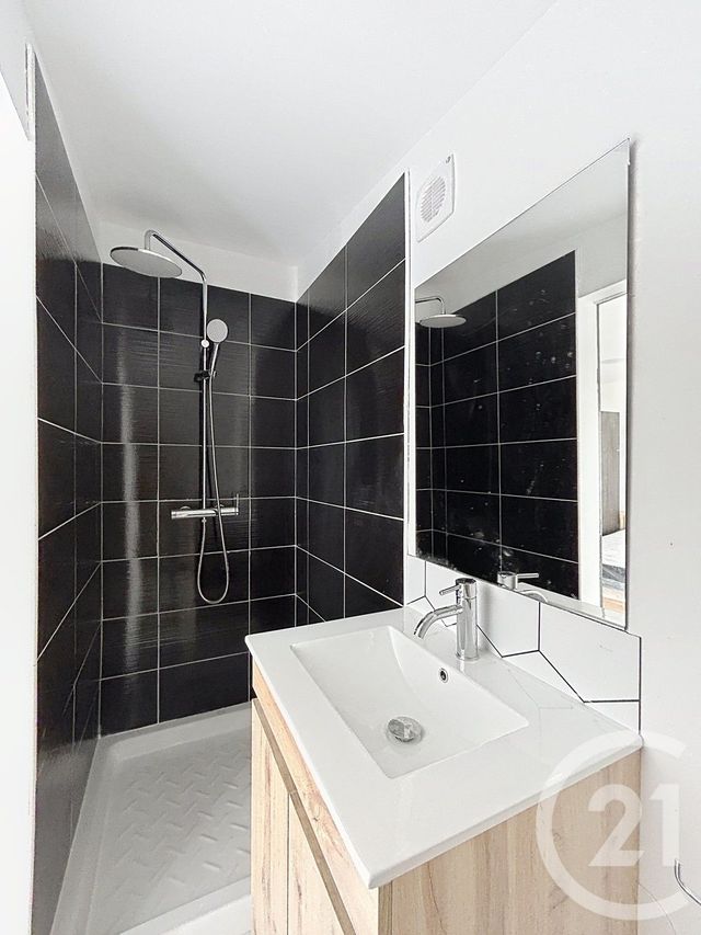 Appartement F1 &agrave; louer - 1 pi&egrave;ce - 23,97 m2 - Angouleme - 16 - POITOU-CHARENTES