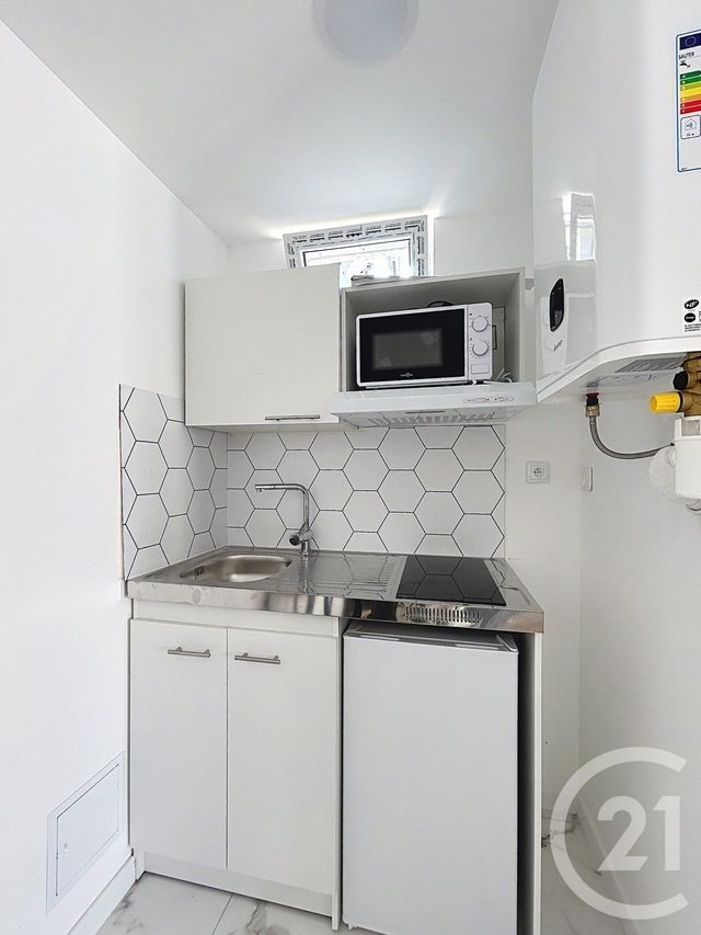 Appartement F1 &agrave; louer - 1 pi&egrave;ce - 23,97 m2 - Angouleme - 16 - POITOU-CHARENTES
