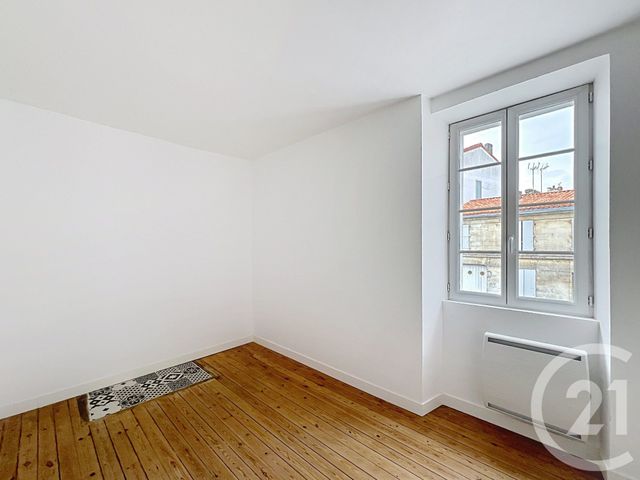 Maison &agrave; louer - 4 pi&egrave;ces - 97,10 m2 - Angouleme - 16 - POITOU-CHARENTES