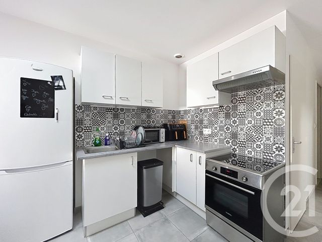 Appartement F2 &agrave; louer - 2 pi&egrave;ces - 42,49 m2 - L Isle D Espagnac - 16 - POITOU-CHARENTES