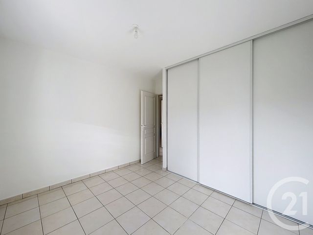 Maison &agrave; louer - 3 pi&egrave;ces - 70 m2 - Ruelle Sur Touvre - 16 - POITOU-CHARENTES