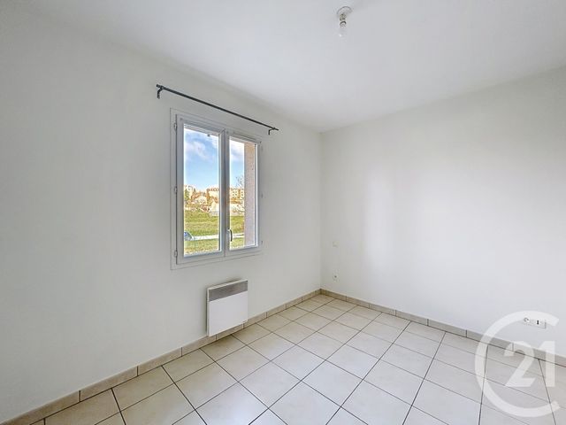 Maison &agrave; louer - 3 pi&egrave;ces - 70 m2 - Ruelle Sur Touvre - 16 - POITOU-CHARENTES