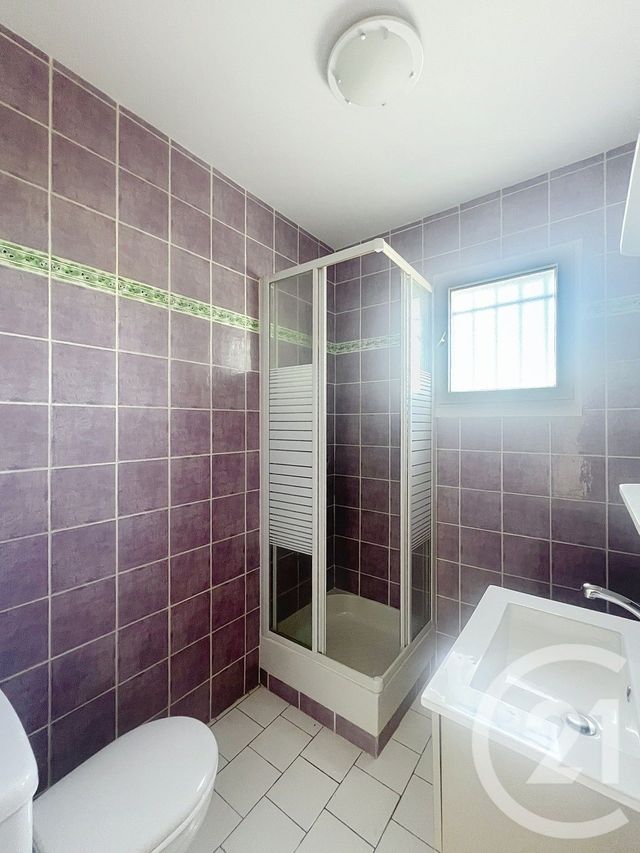 Appartement F2 &agrave; louer - 2 pi&egrave;ces - 29,30 m2 - St Michel - 16 - POITOU-CHARENTES