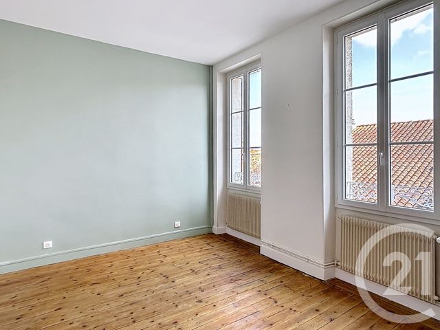 Maison &agrave; louer - 5 pi&egrave;ces - 114 m2 - Angouleme - 16 - POITOU-CHARENTES