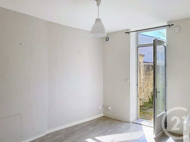Appartement F2 &agrave; louer - 2 pi&egrave;ces - 27 m2 - Angouleme - 16 - POITOU-CHARENTES