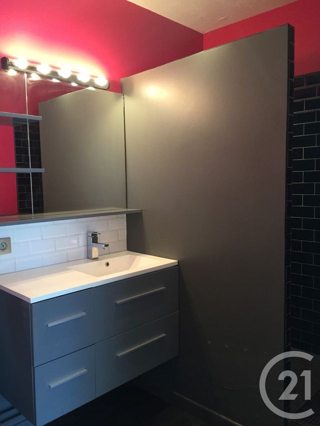 Appartement F2 &agrave; louer - 2 pi&egrave;ces - 48,27 m2 - Angouleme - 16 - POITOU-CHARENTES