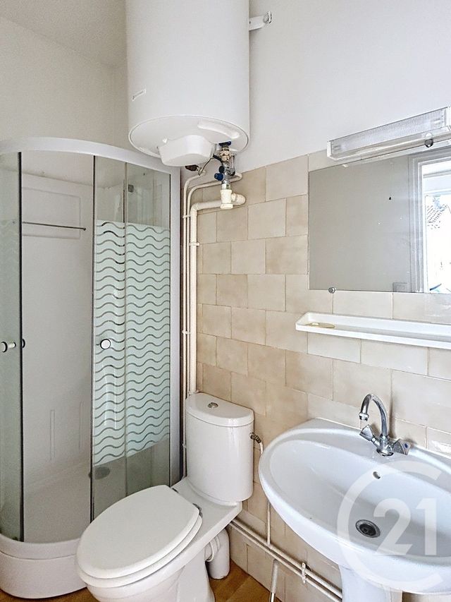 Appartement F1 &agrave; louer - 1 pi&egrave;ce - 16,54 m2 - St Yrieix Sur Charente - 16 - POITOU-CHARENTES