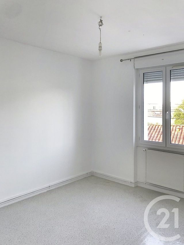 Appartement F3 &agrave; louer - 3 pi&egrave;ces - 63 m2 - Angouleme - 16 - POITOU-CHARENTES