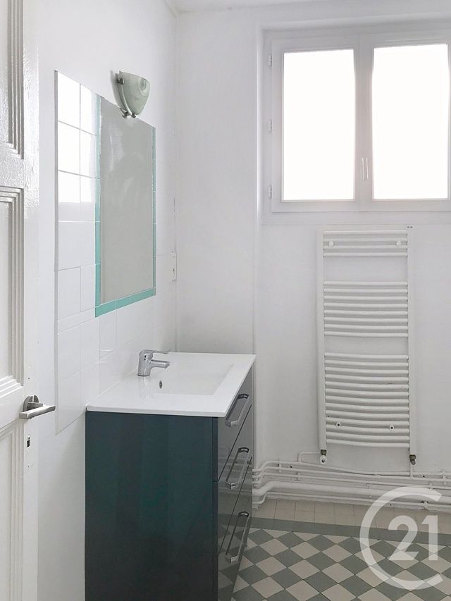 Appartement F3 &agrave; louer - 3 pi&egrave;ces - 63 m2 - Angouleme - 16 - POITOU-CHARENTES