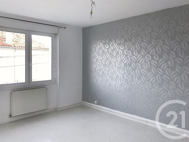 Appartement F3 &agrave; louer - 3 pi&egrave;ces - 63 m2 - Angouleme - 16 - POITOU-CHARENTES