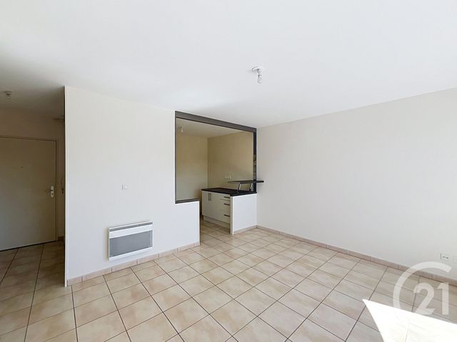 Appartement F3 &agrave; louer - 3 pi&egrave;ces - 57,32 m2 - Angouleme - 16 - POITOU-CHARENTES
