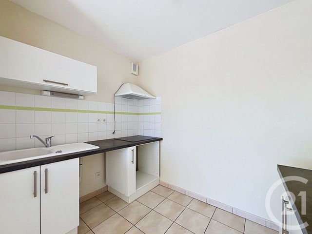 Appartement F3 &agrave; louer - 3 pi&egrave;ces - 57,32 m2 - Angouleme - 16 - POITOU-CHARENTES