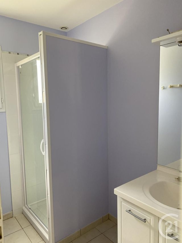 Maison &agrave; louer - 3 pi&egrave;ces - 71,30 m2 - Ruelle Sur Touvre - 16 - POITOU-CHARENTES