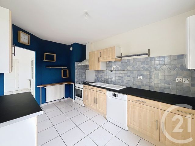 Appartement F3 &agrave; louer - 3 pi&egrave;ces - 70,14 m2 - Angouleme - 16 - POITOU-CHARENTES