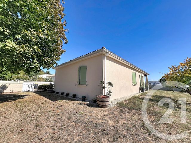 Maison &agrave; louer - 5 pi&egrave;ces - 113,55 m2 - St Yrieix Sur Charente - 16 - POITOU-CHARENTES