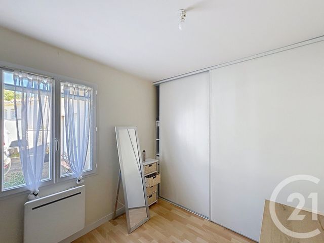 Maison &agrave; louer - 5 pi&egrave;ces - 113,55 m2 - St Yrieix Sur Charente - 16 - POITOU-CHARENTES