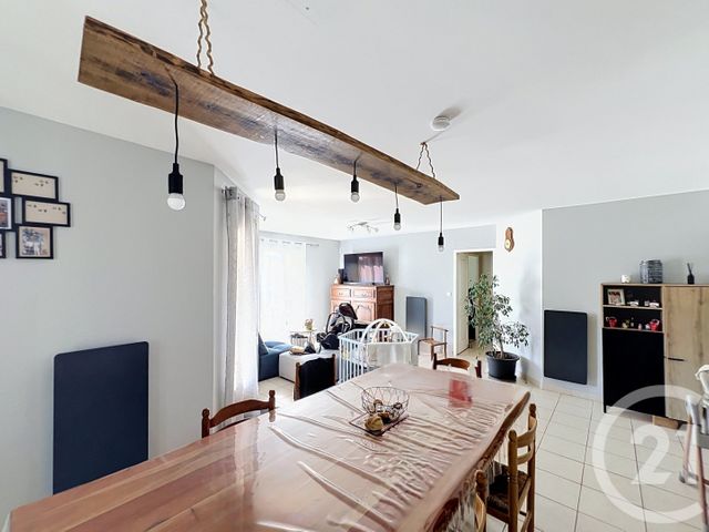 Maison &agrave; louer - 5 pi&egrave;ces - 113,55 m2 - St Yrieix Sur Charente - 16 - POITOU-CHARENTES