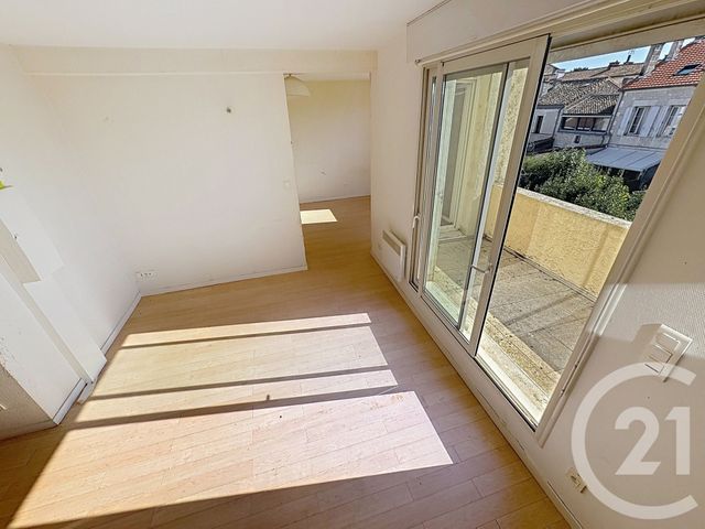 Appartement F3 &agrave; vendre - 4 pi&egrave;ces - 62,95 m2 - Angouleme - 16 - POITOU-CHARENTES