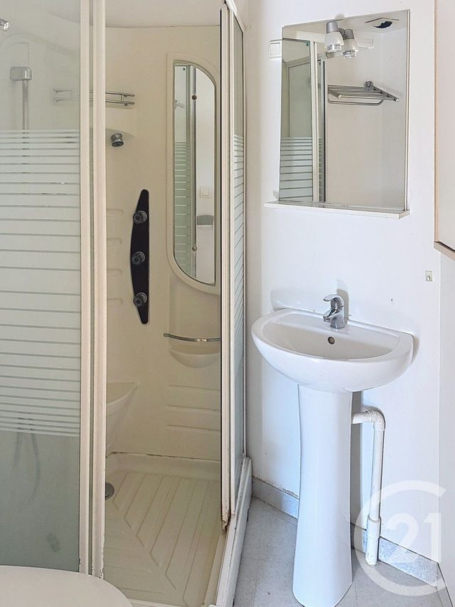 Appartement F3 &agrave; vendre - 4 pi&egrave;ces - 62,95 m2 - Angouleme - 16 - POITOU-CHARENTES