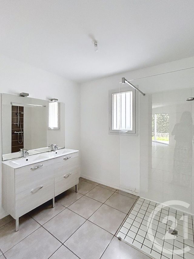 Maison &agrave; louer - 4 pi&egrave;ces - 87,10 m2 - Angouleme - 16 - POITOU-CHARENTES