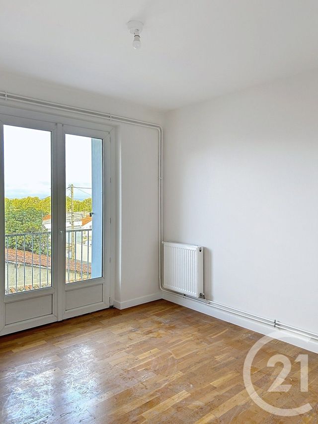 Appartement F3 &agrave; louer - 3 pi&egrave;ces - 63 m2 - Soyaux - 16 - POITOU-CHARENTES