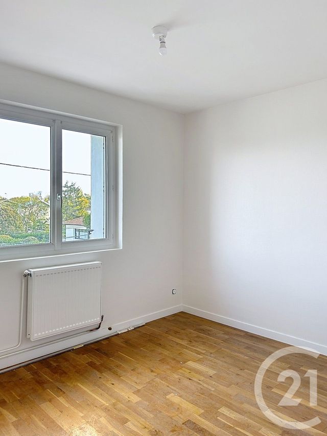Appartement F3 &agrave; louer - 3 pi&egrave;ces - 63 m2 - Soyaux - 16 - POITOU-CHARENTES