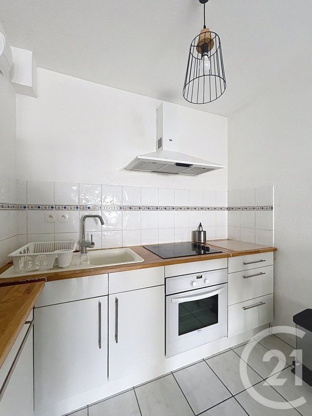 Appartement F2 &agrave; louer - 2 pi&egrave;ces - 47,76 m2 - Angouleme - 16 - POITOU-CHARENTES