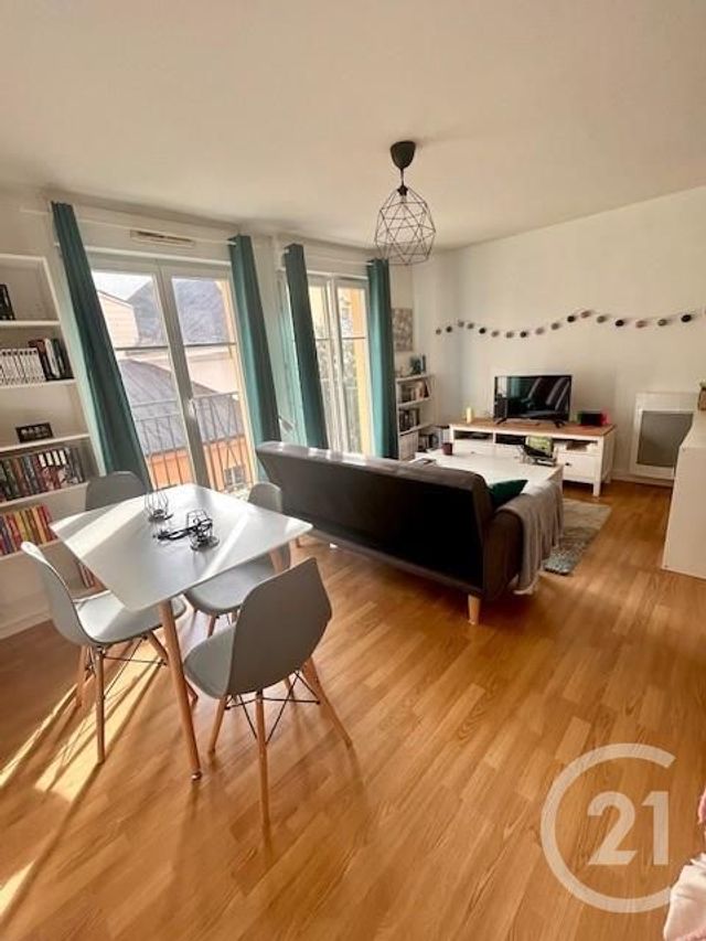Appartement F2 &agrave; louer - 2 pi&egrave;ces - 38,79 m2 - Vaureal - 95 - ILE-DE-FRANCE