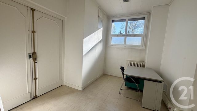 Bureaux à louer - 178.13 m2 - 95 - Val-d'Oise